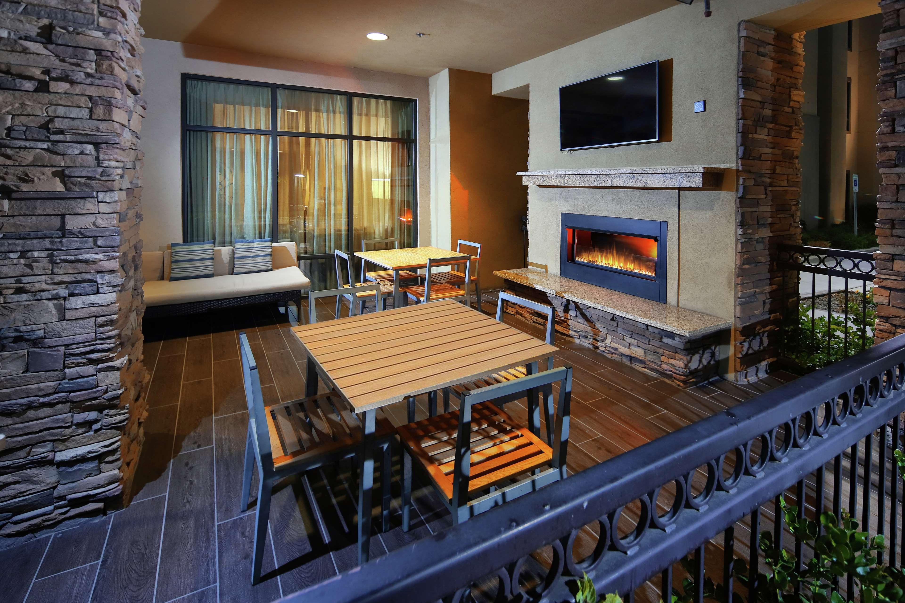 Hampton Inn & Suites Phoenix/Tempe Facilități foto